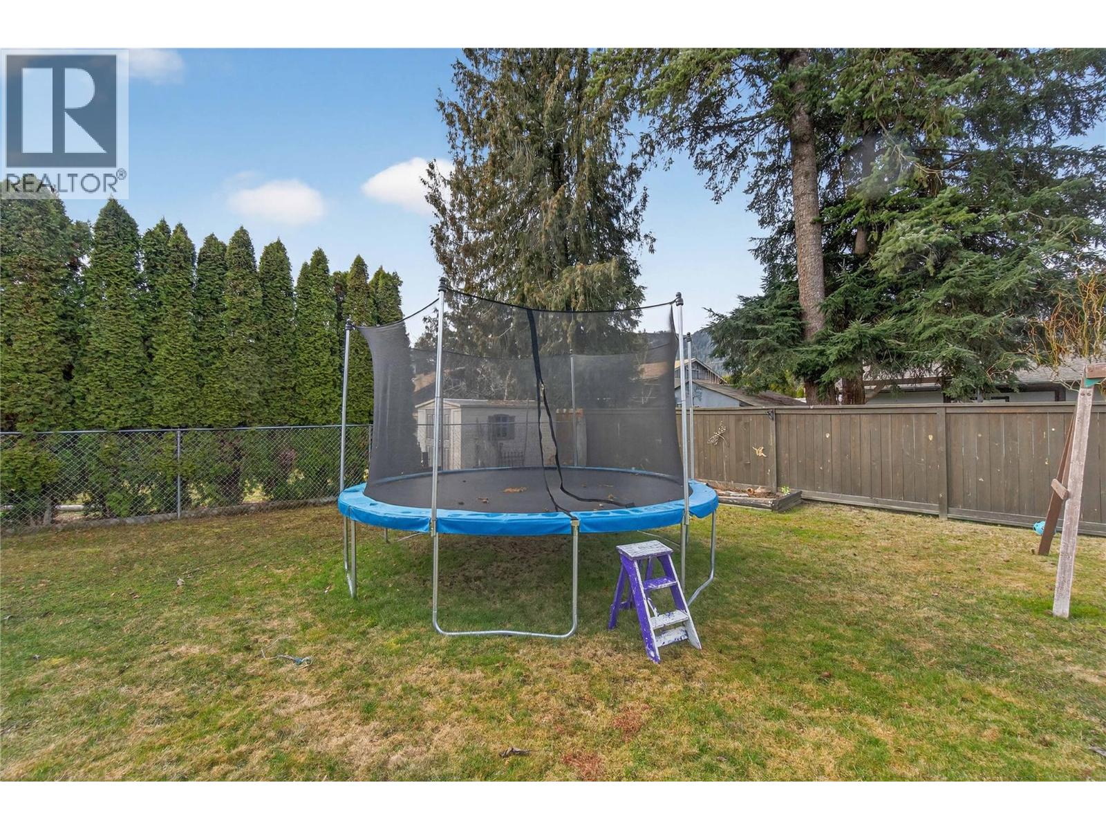 610 Gillis Avenue, Sicamous