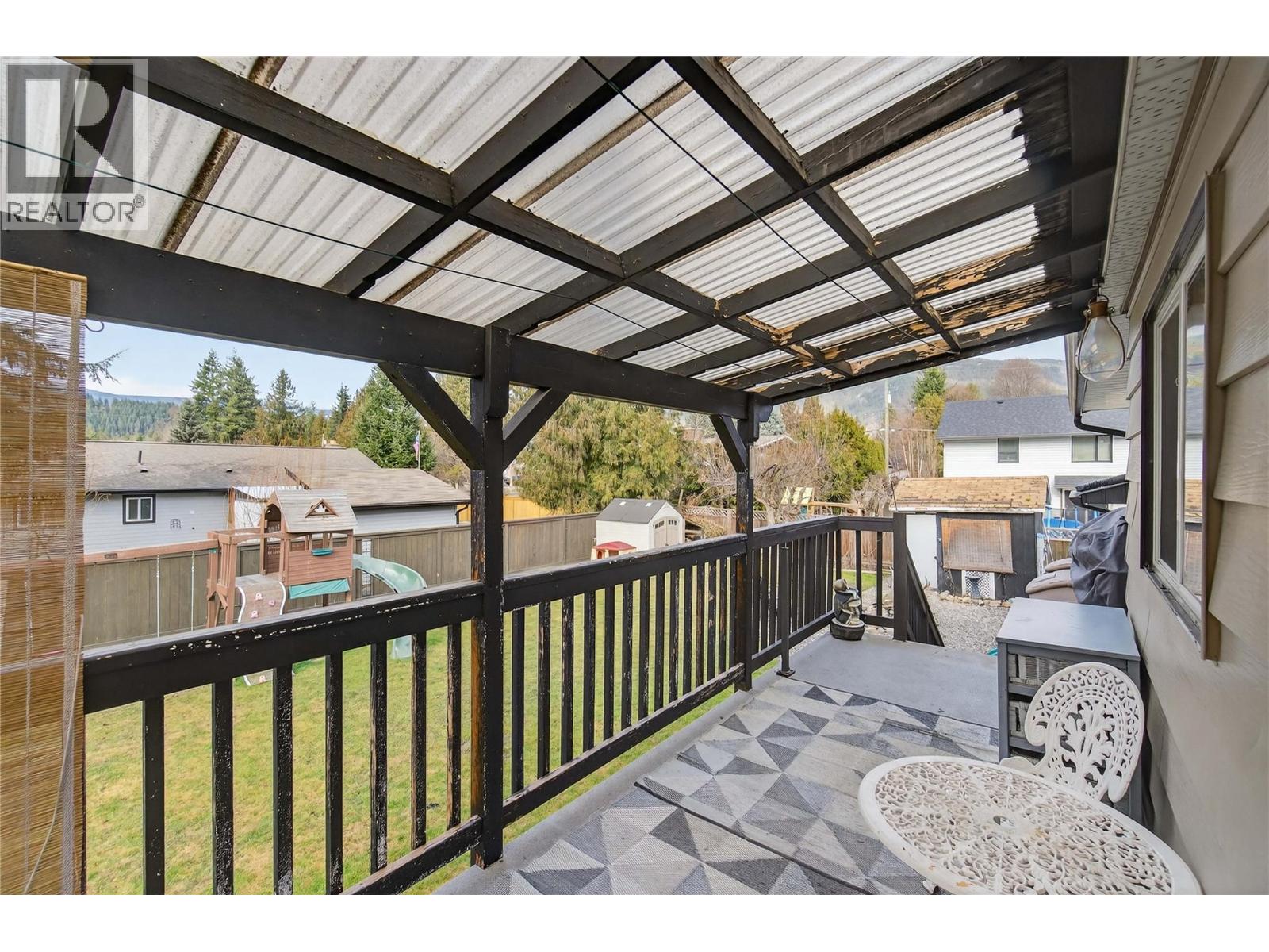 610 Gillis Avenue, Sicamous