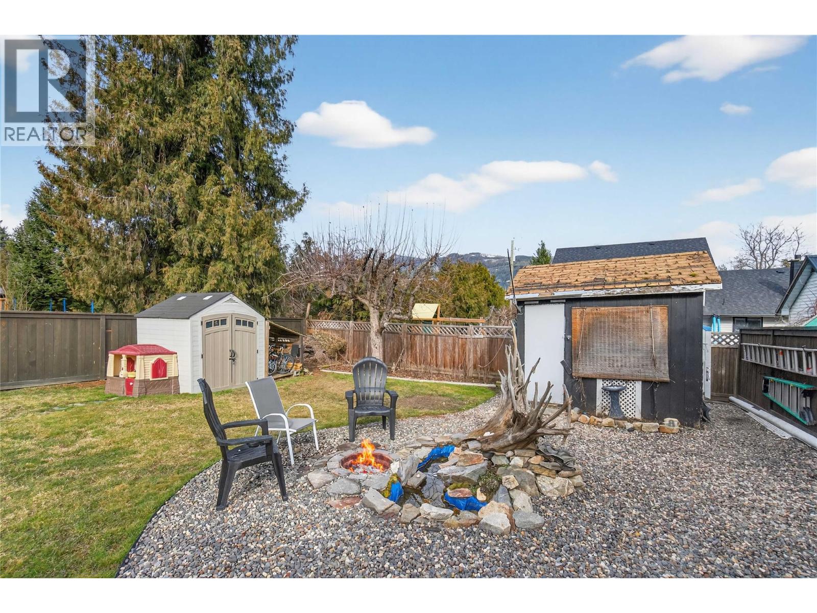 610 Gillis Avenue, Sicamous