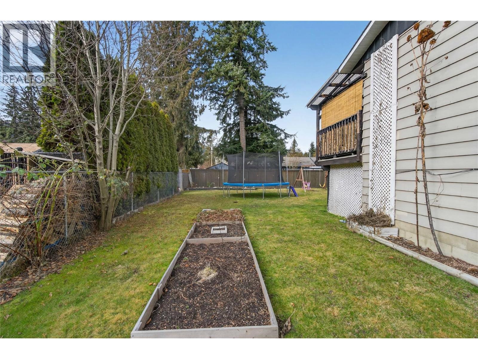 610 Gillis Avenue, Sicamous