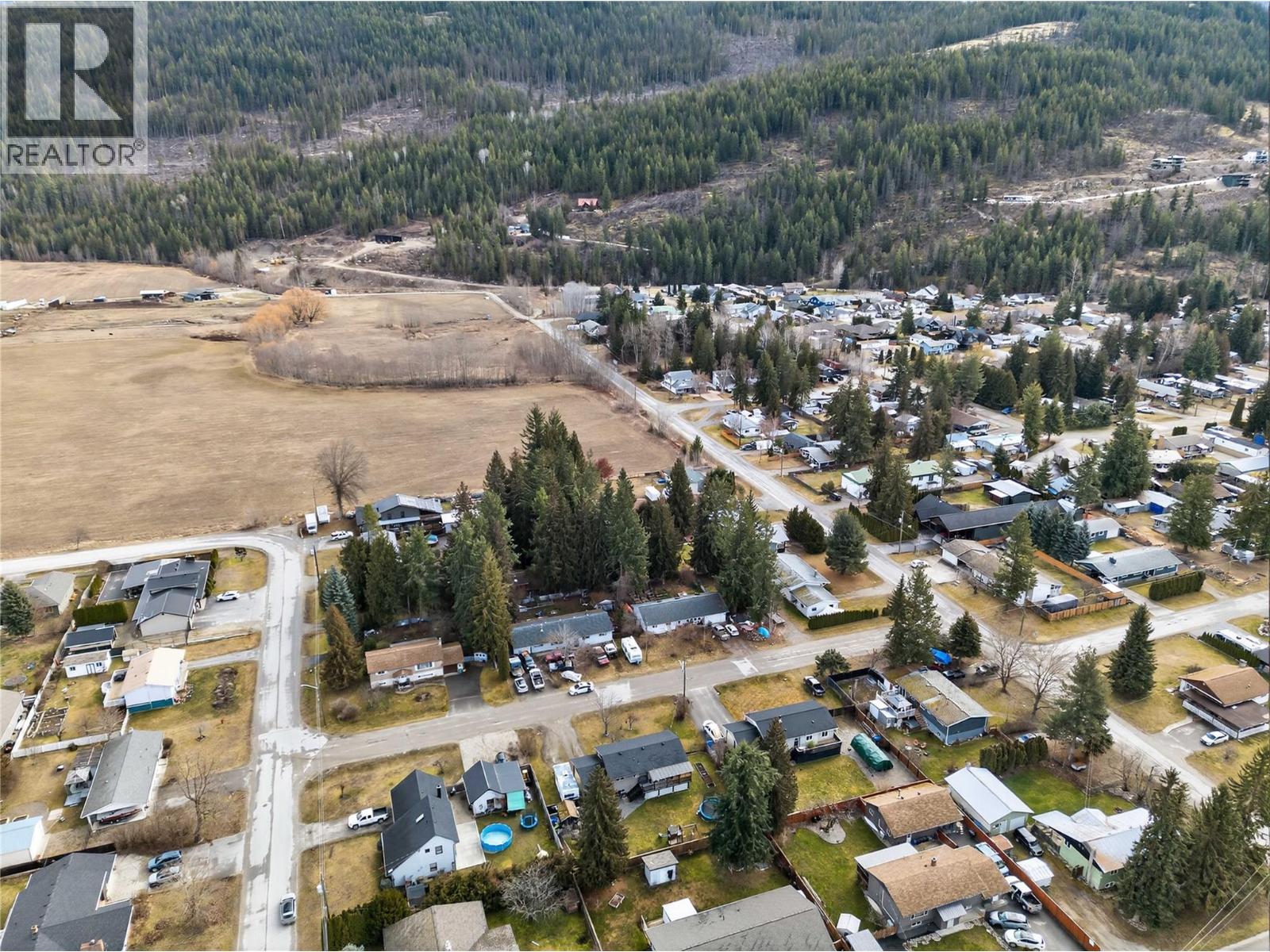 610 Gillis Avenue, Sicamous
