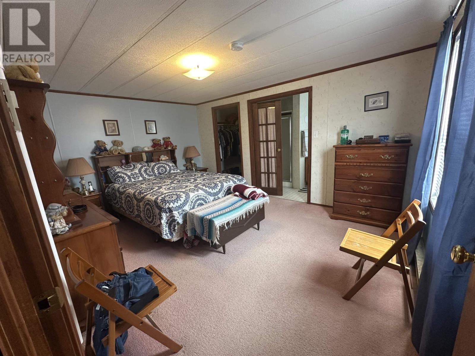 Property 14 of 23 of 32 College Court