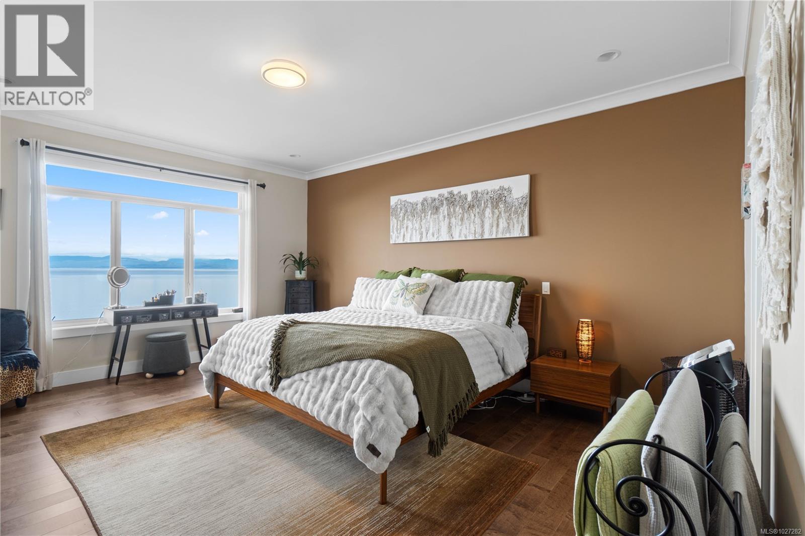 5304 Dewar Rd, Nanaimo