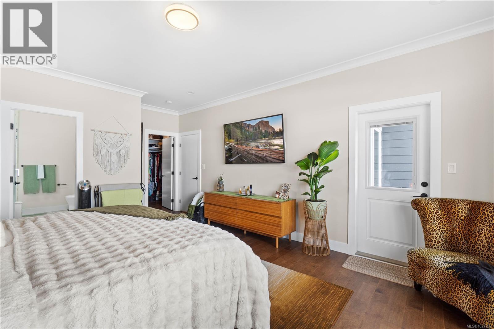 5304 Dewar Rd, Nanaimo