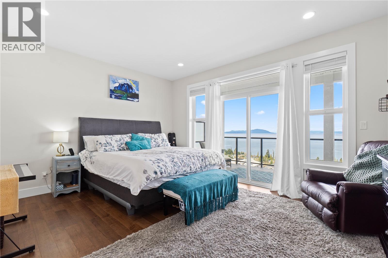 5304 Dewar Rd, Nanaimo