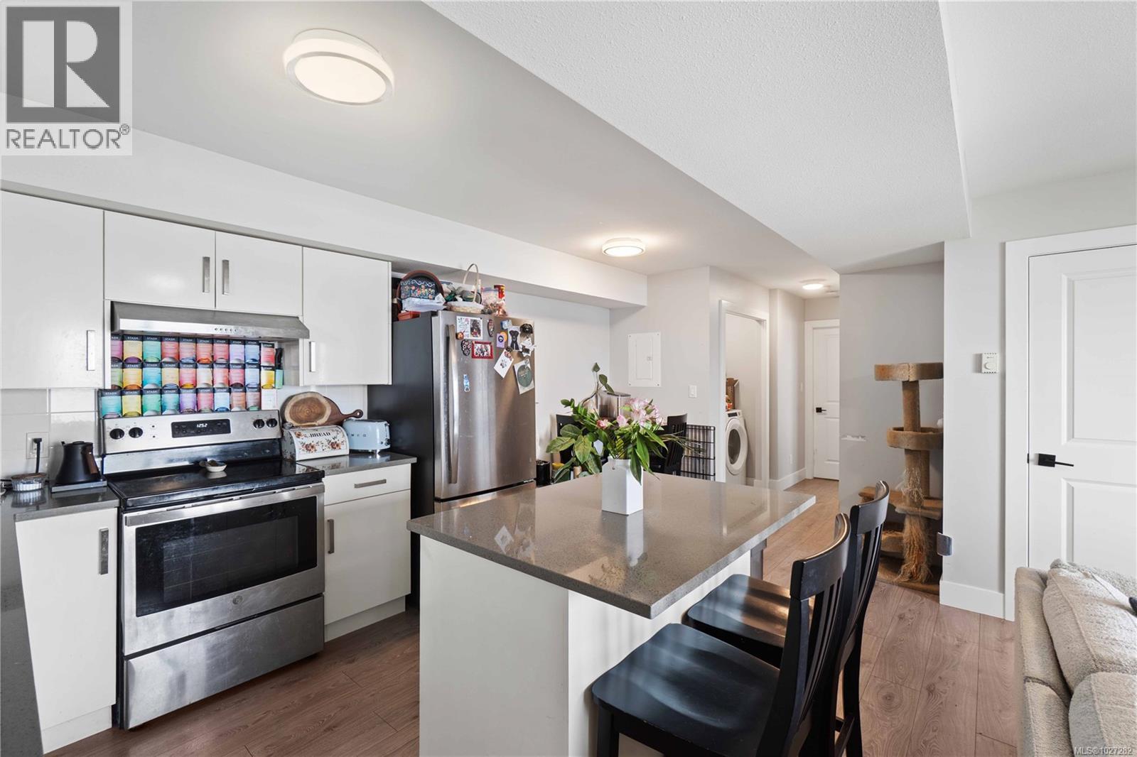 5304 Dewar Rd, Nanaimo