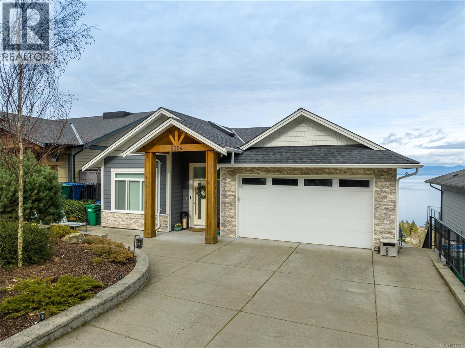 5304 Dewar Rd, Nanaimo