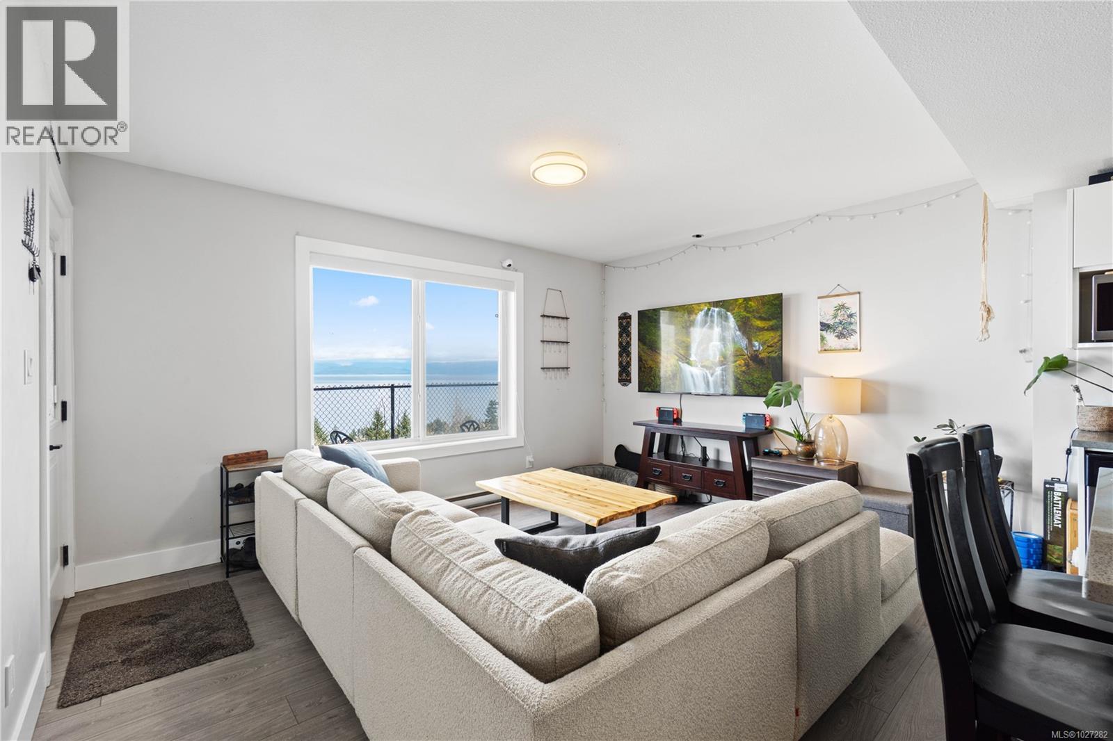 5304 Dewar Rd, Nanaimo