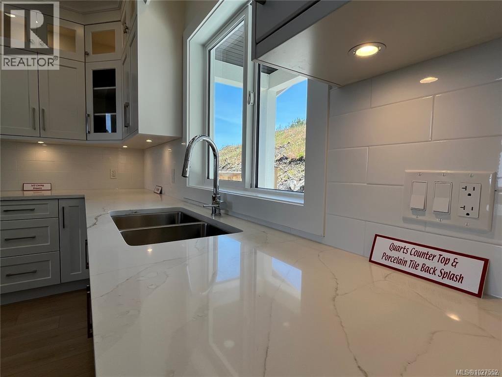 634 Farrell Rd, Ladysmith