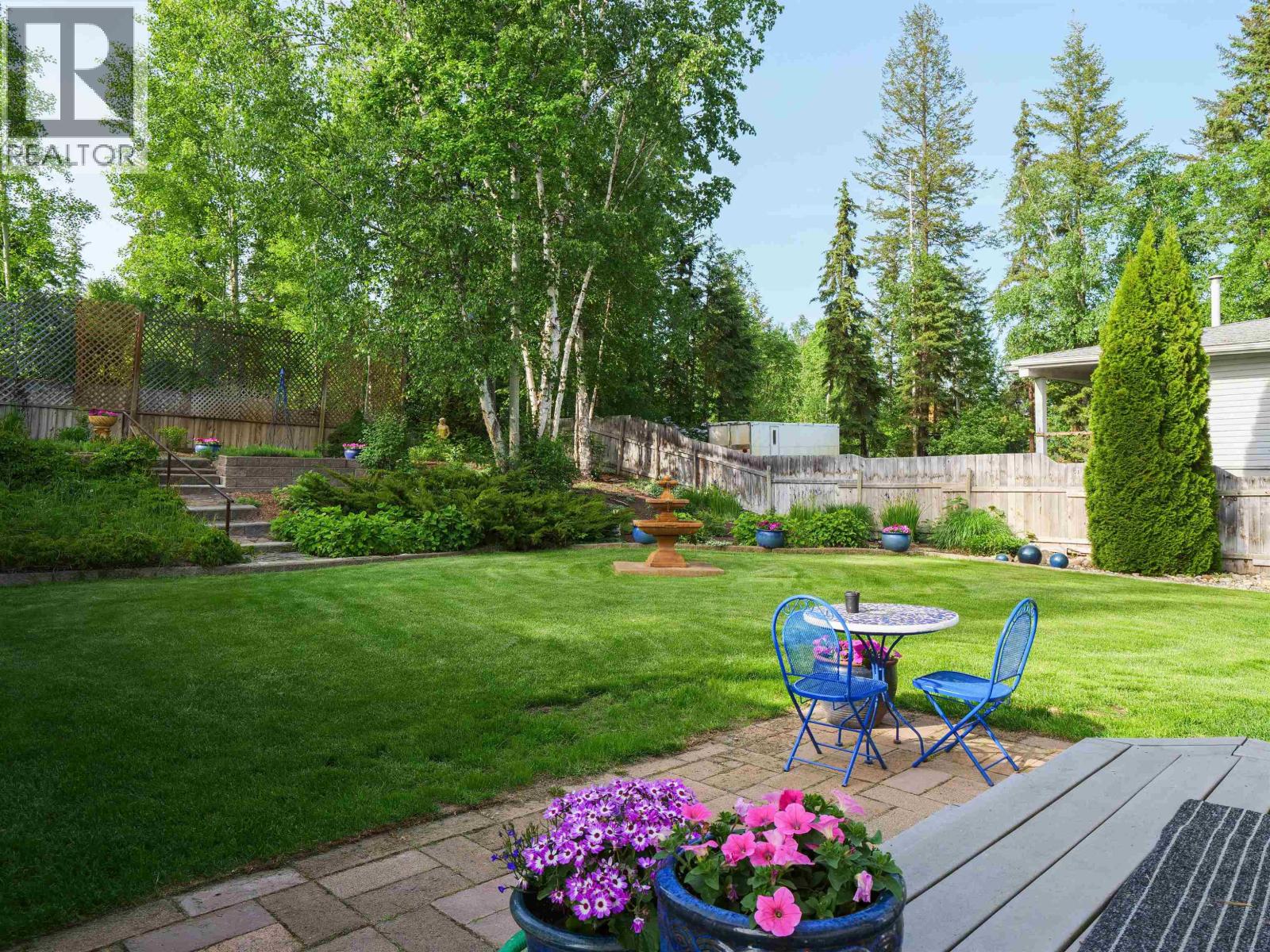 1750 BEACH CRESCENT - 5
