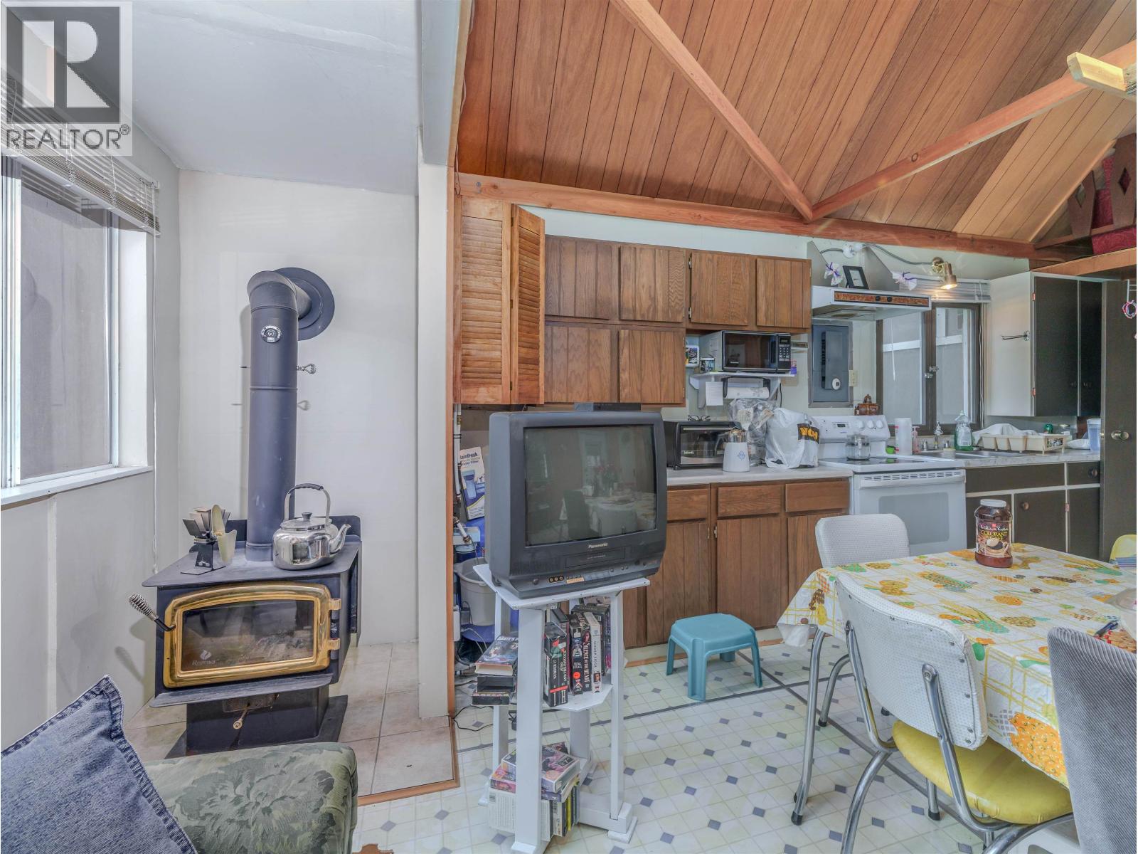 920 S GREEN LAKE ROAD - 5