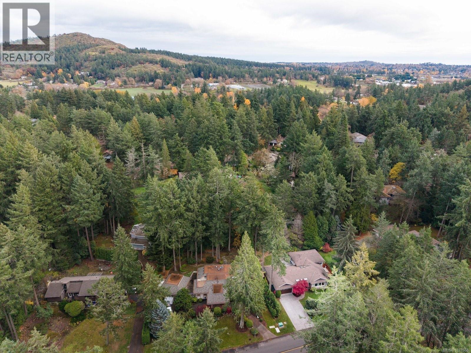  4465 Emily Carr Drive, Saanich