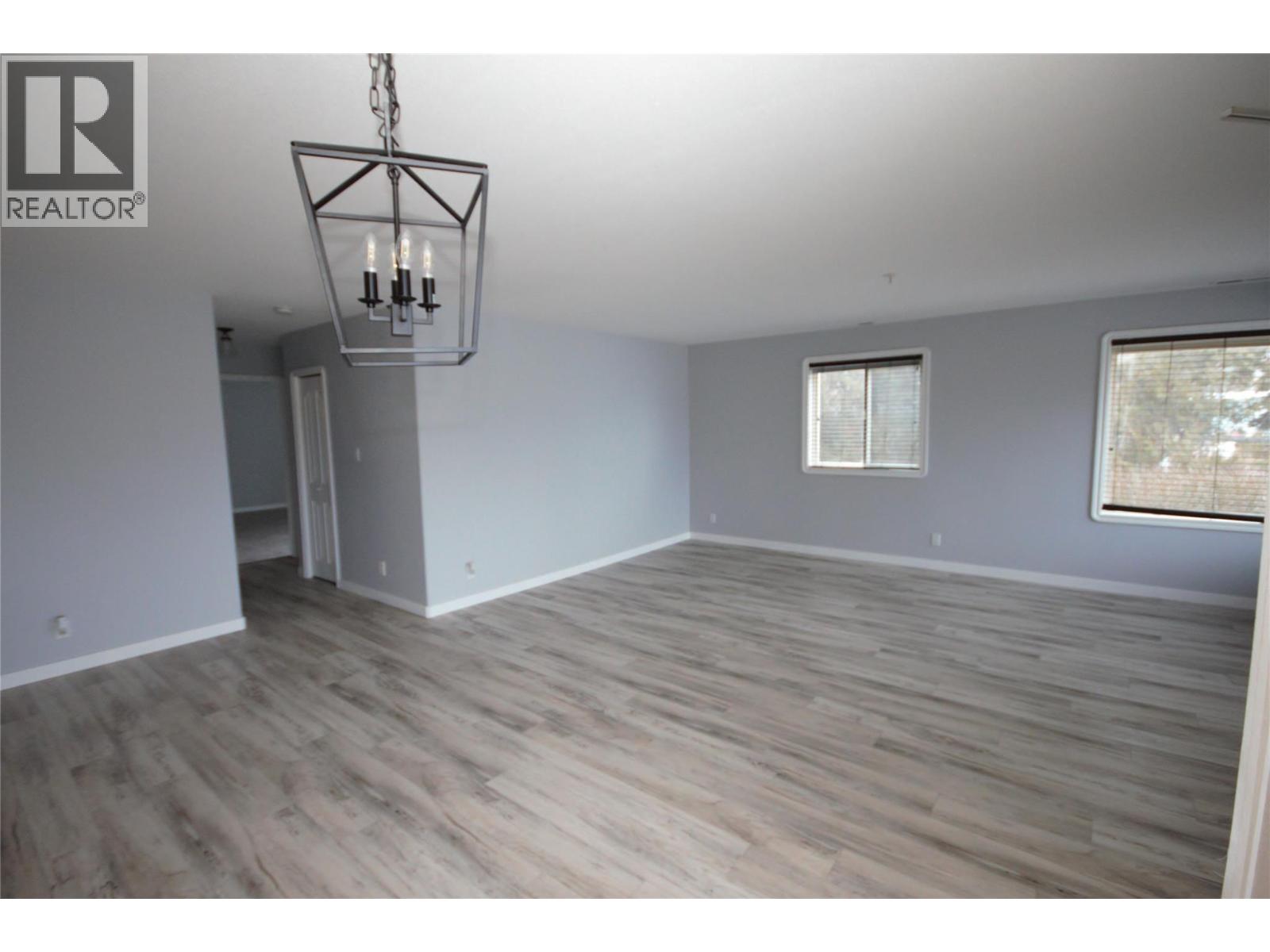 100 6805 Cottonwood Drive, Osoyoos