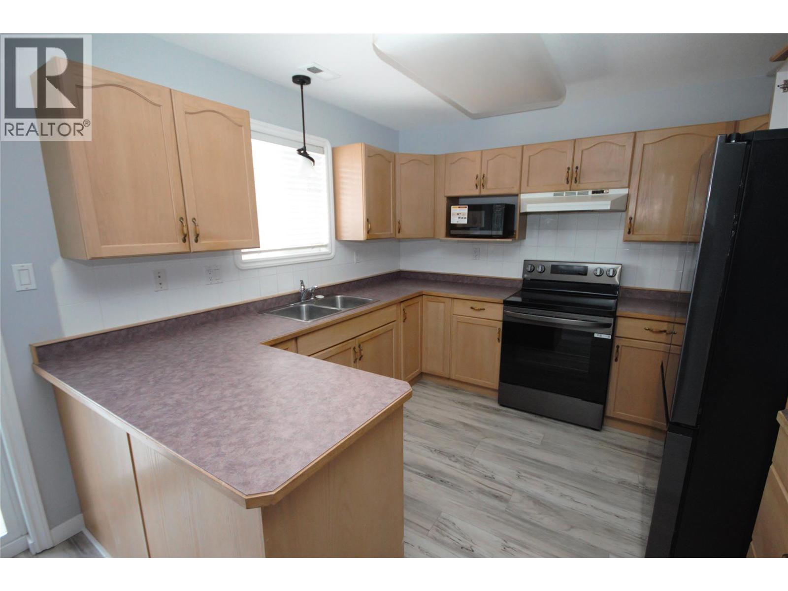 #100 6805 Cottonwood Drive - 3