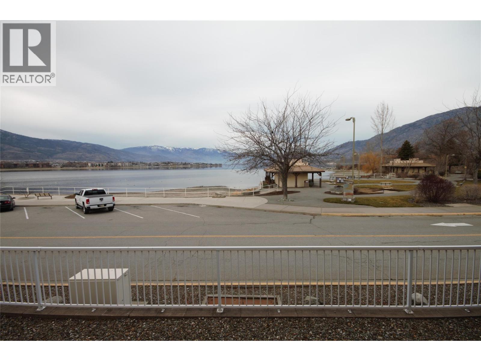 100 6805 Cottonwood Drive, Osoyoos