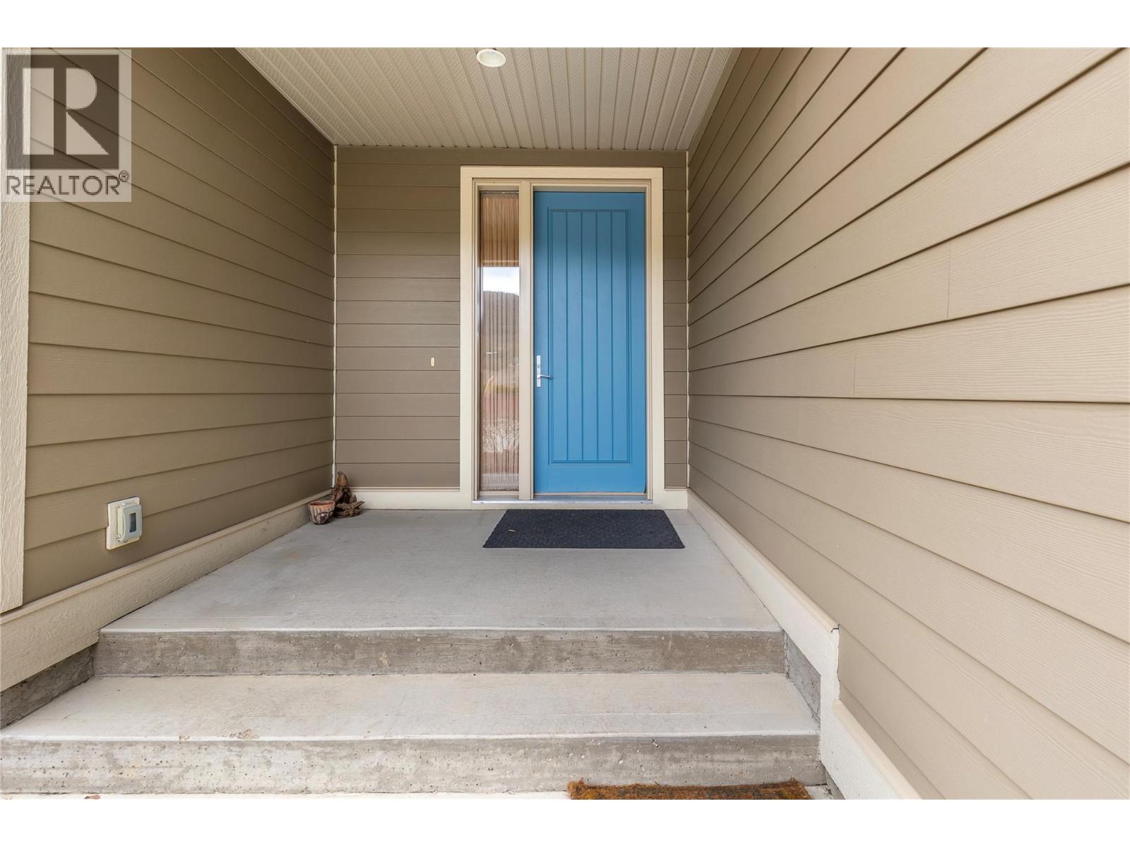 2372 Oglow Drive, Armstrong