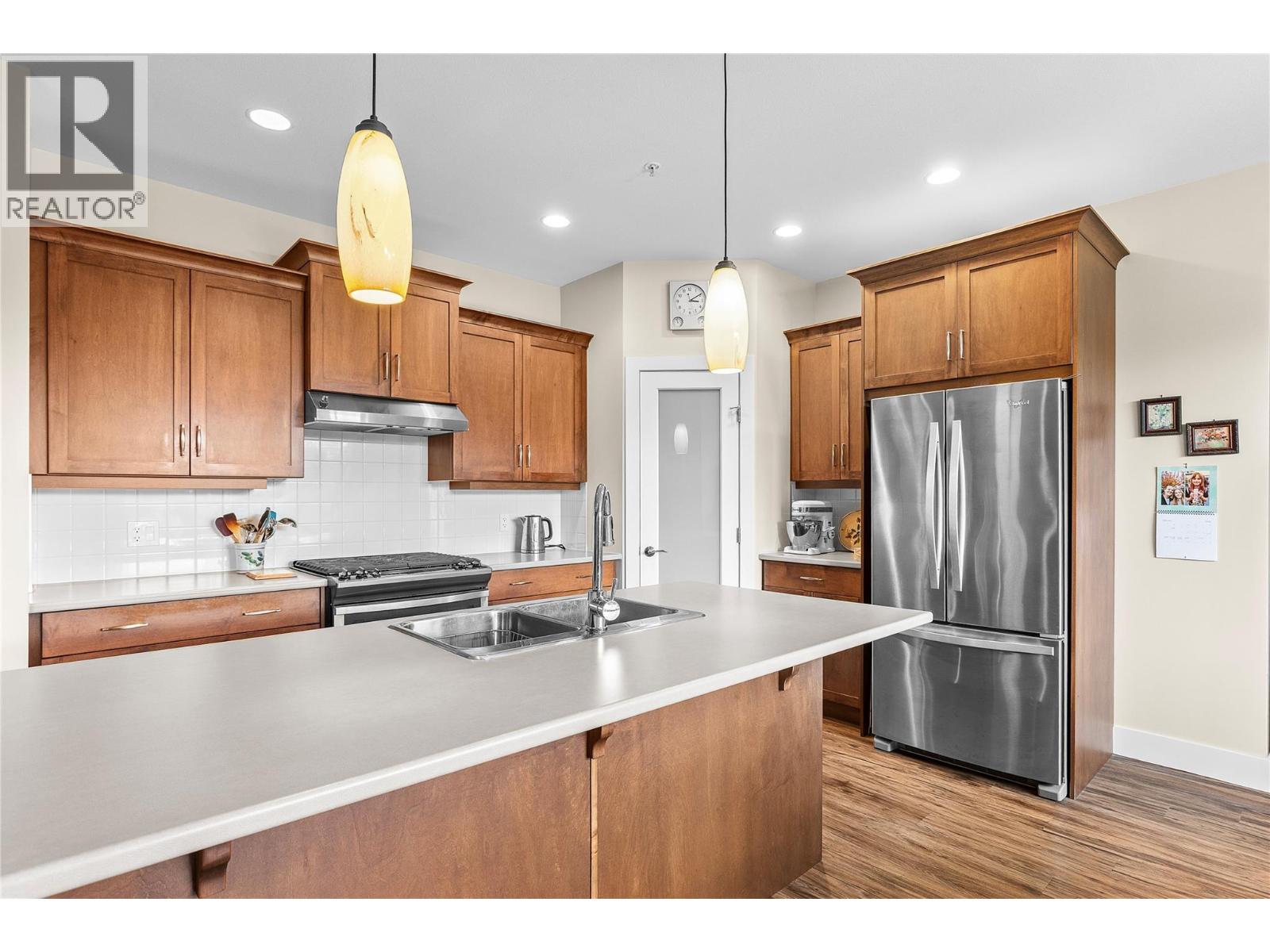 2372 Oglow Drive, Armstrong