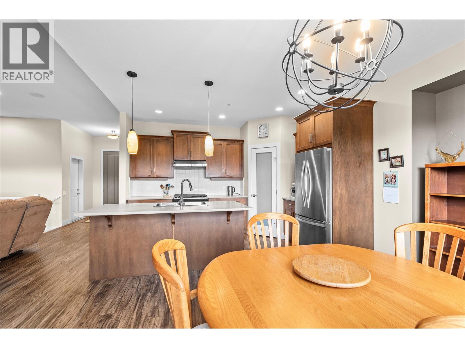 2372 Oglow Drive, Armstrong