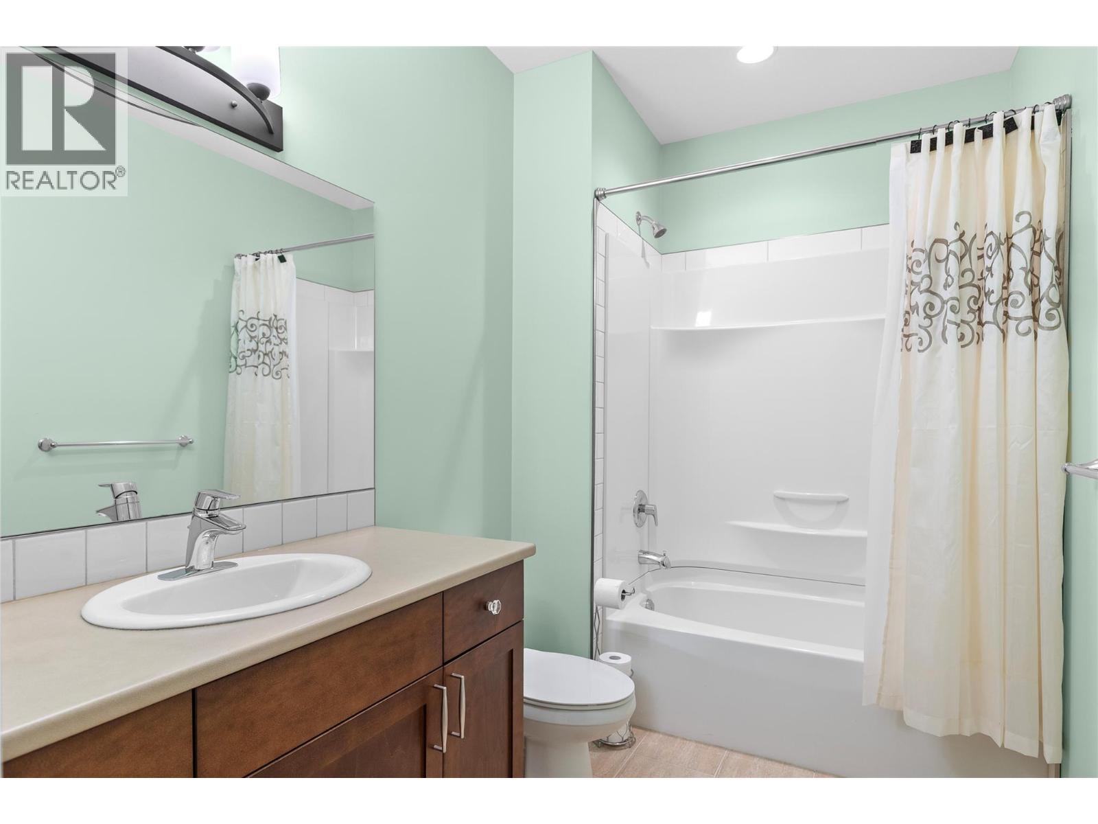 2372 Oglow Drive, Armstrong