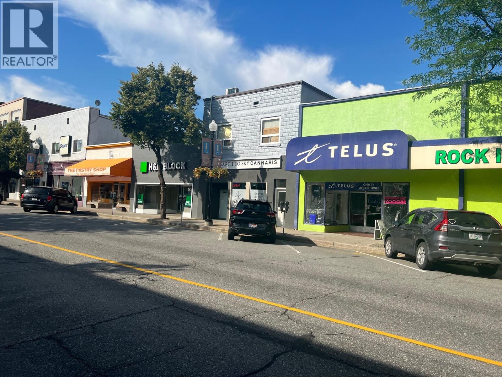 1463 BAY Avenue, Trail