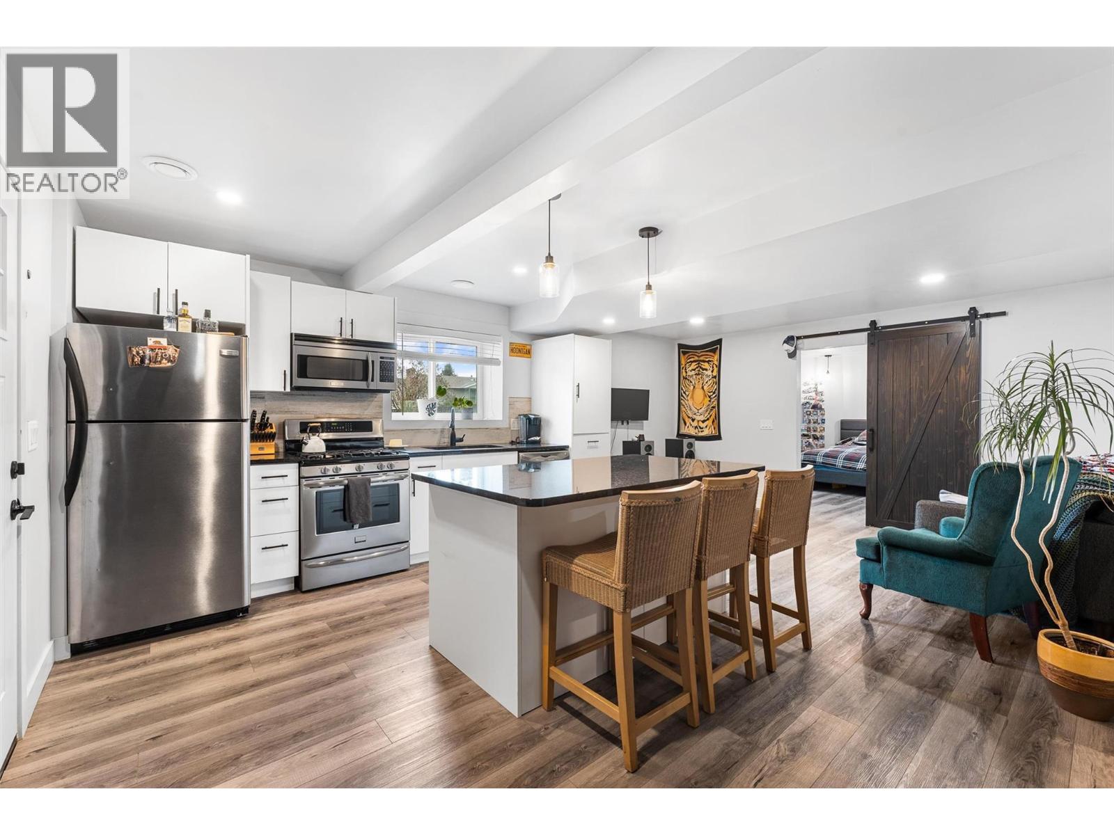 2186 Finlay Court, Lake Country