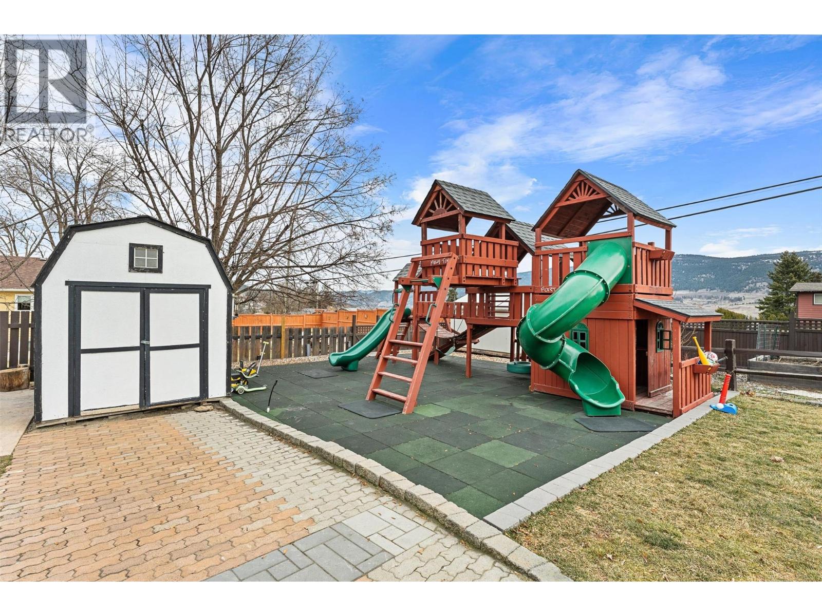 2186 Finlay Court, Lake Country