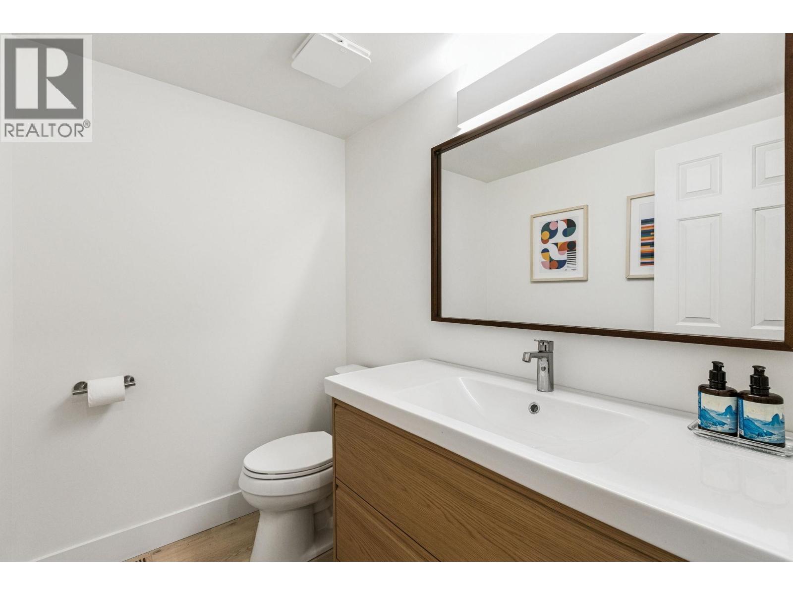 5709 OWL COURT, North Vancouver