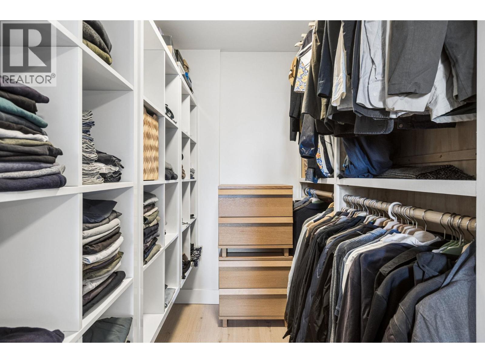 5709 OWL COURT, North Vancouver