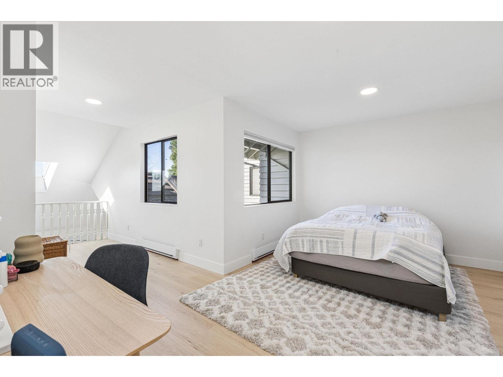 5709 OWL COURT, North Vancouver