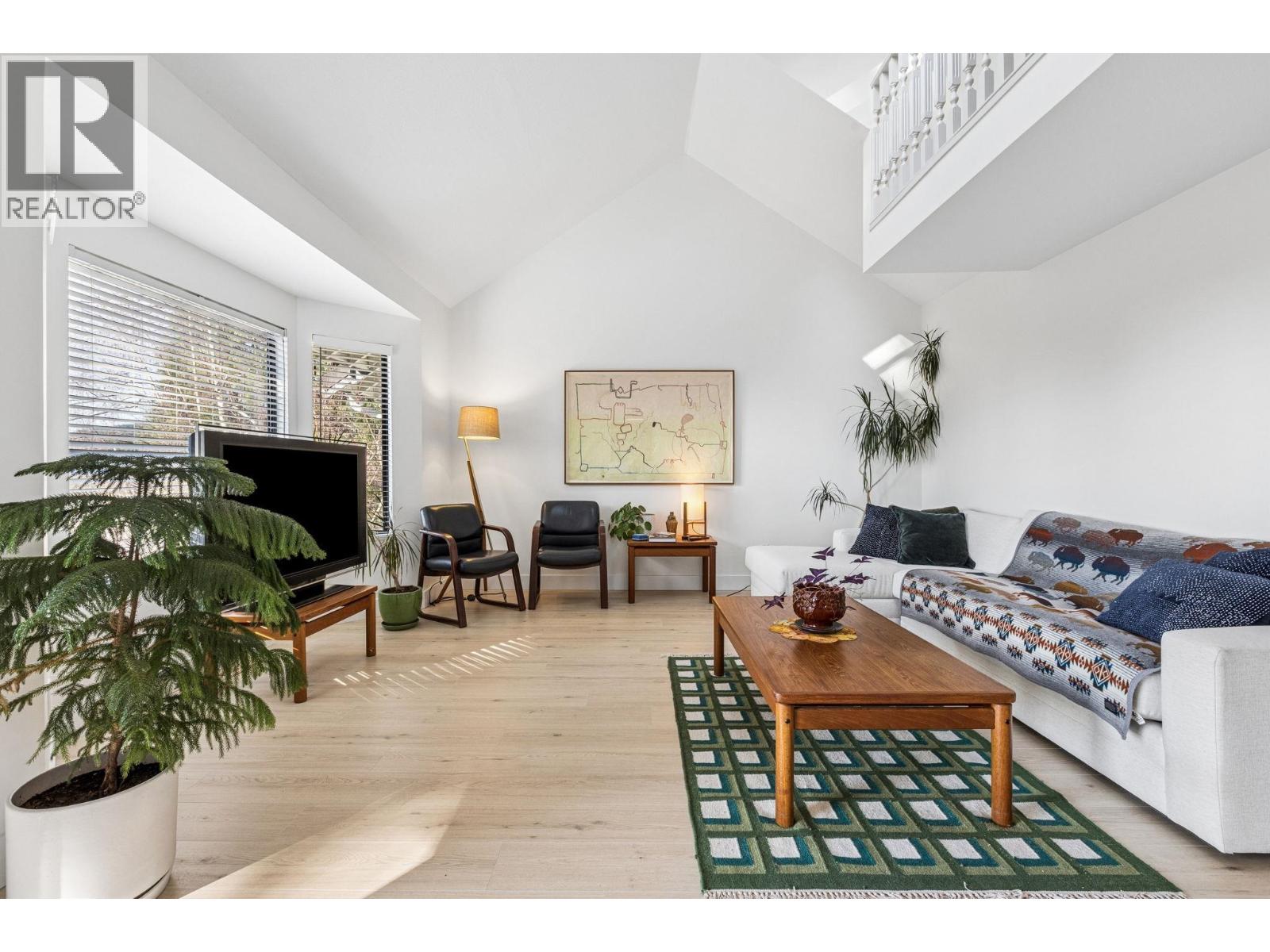 5709 OWL COURT, North Vancouver