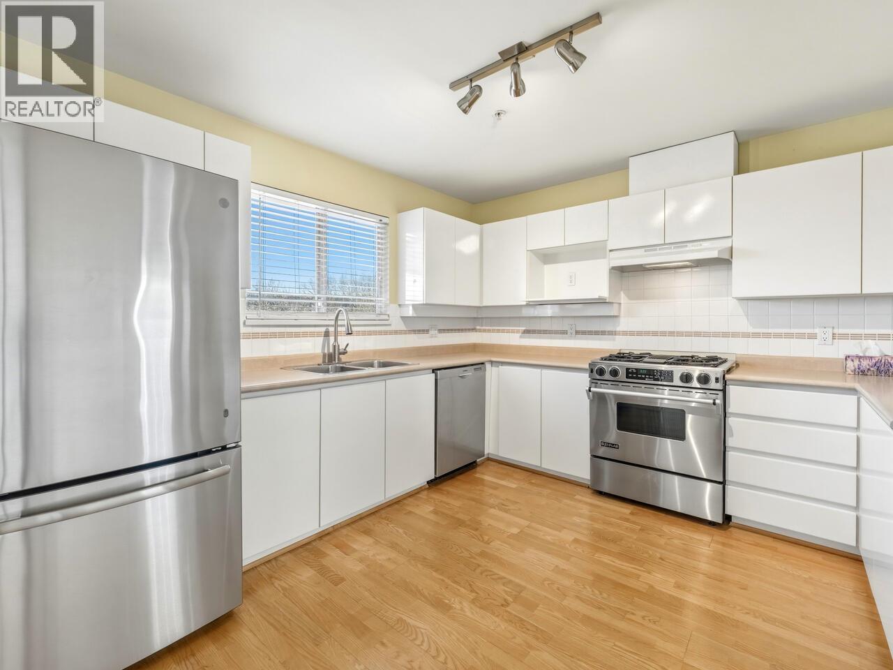 1141 O'FLAHERTY GATE, Port Coquitlam