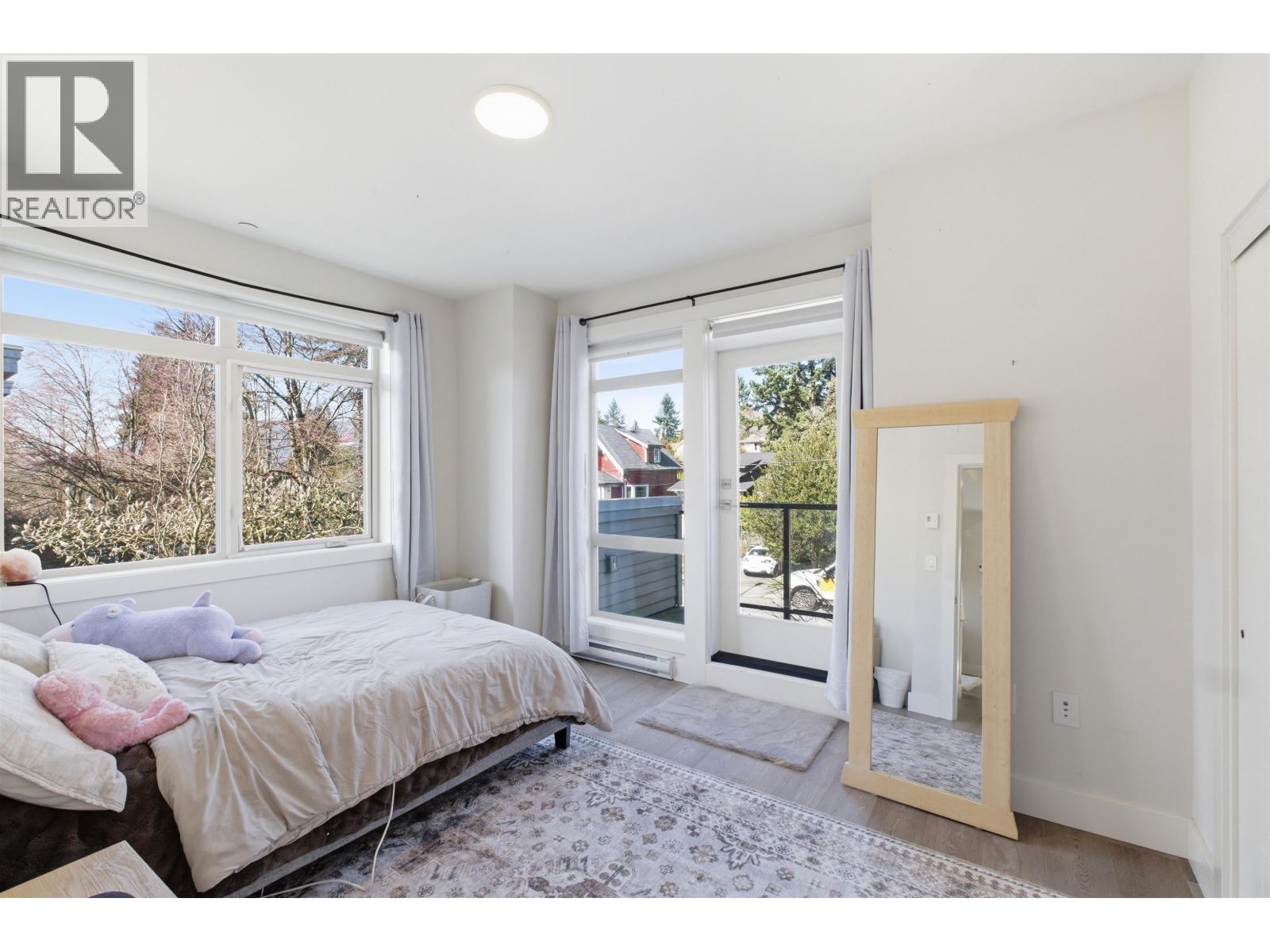 1 115 W QUEENS ROAD, North Vancouver