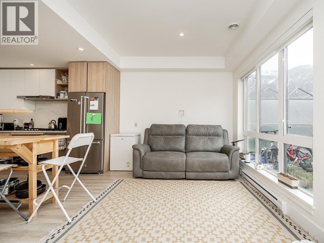 444 38362 BUCKLEY AVENUE, Squamish