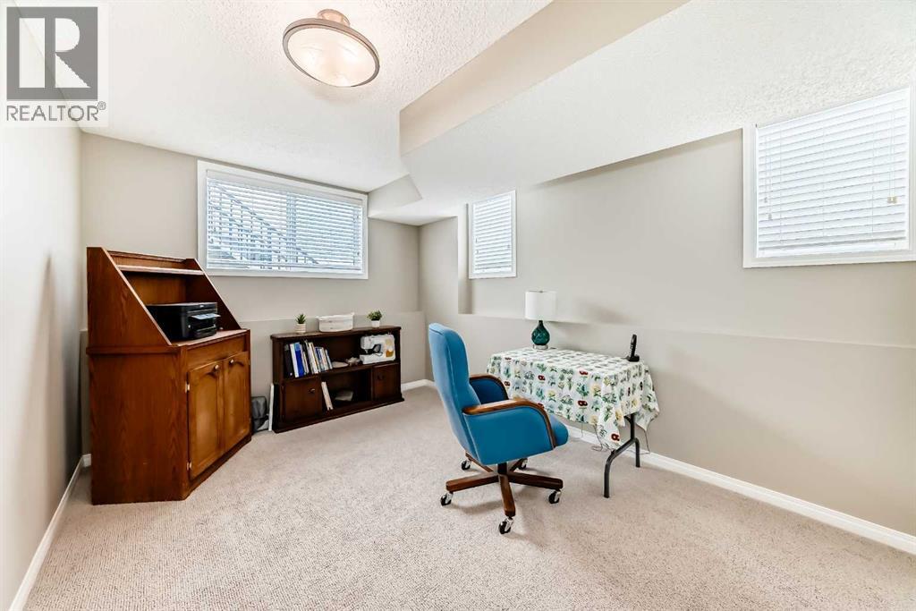 
          266 Fireside Place
            <br/>
            <span>Cochrane</span>
            , 
            <span>AB</span>
             <span>T4C0R0</span>
         - Photo 23