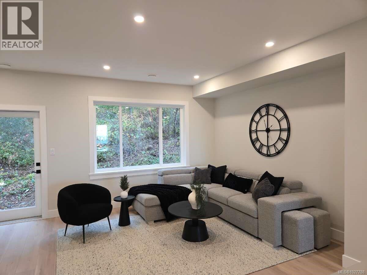  487 Delora Drive, Colwood