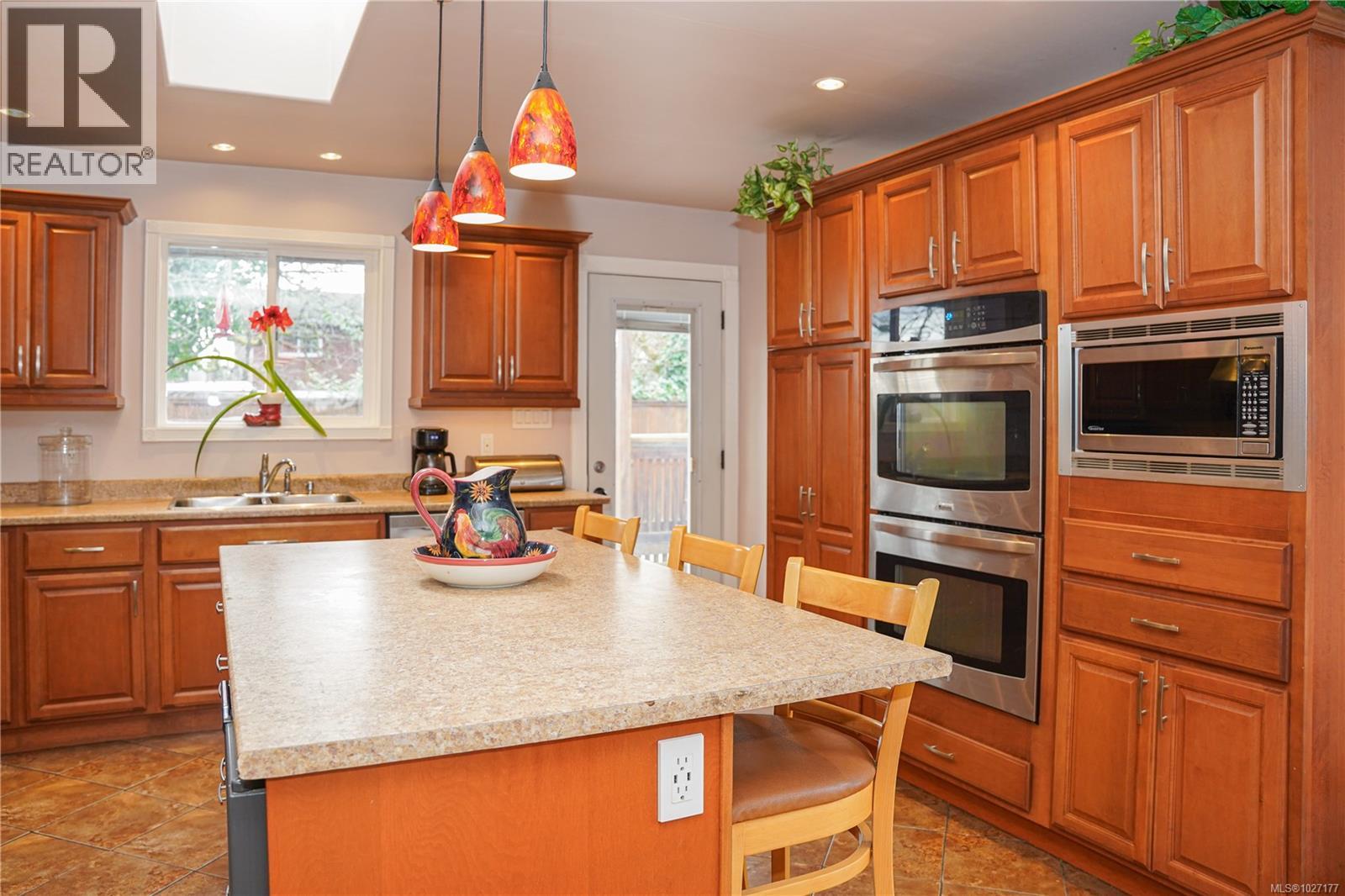  1009 Linda Lane, Langford