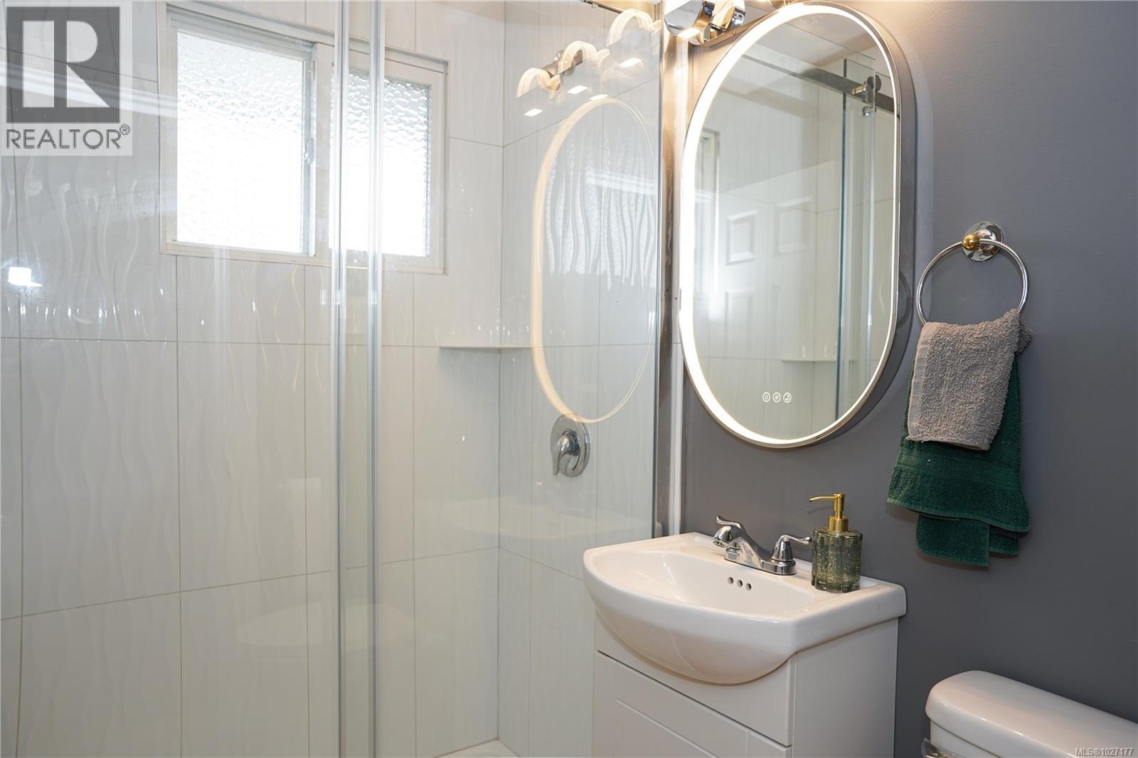  1009 Linda Lane, Langford