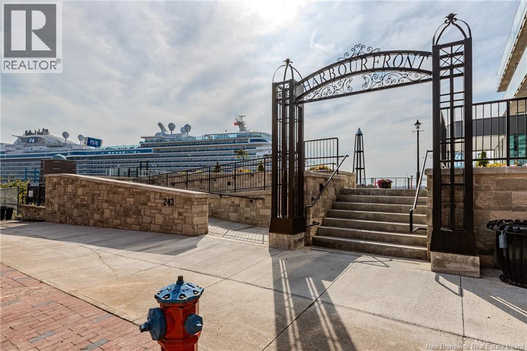 #111 243 PRINCE WILLIAM STREET - 42