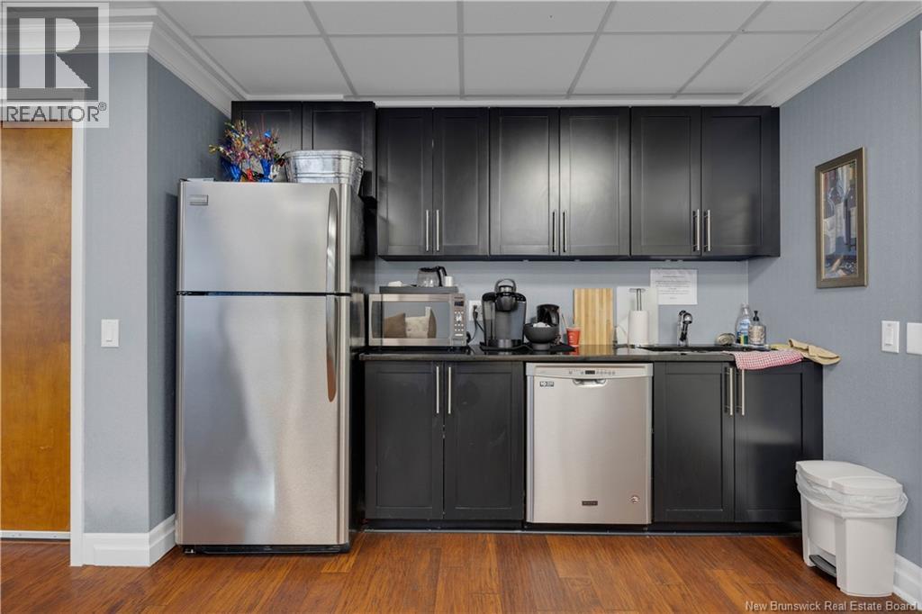 #111 243 PRINCE WILLIAM STREET - 34