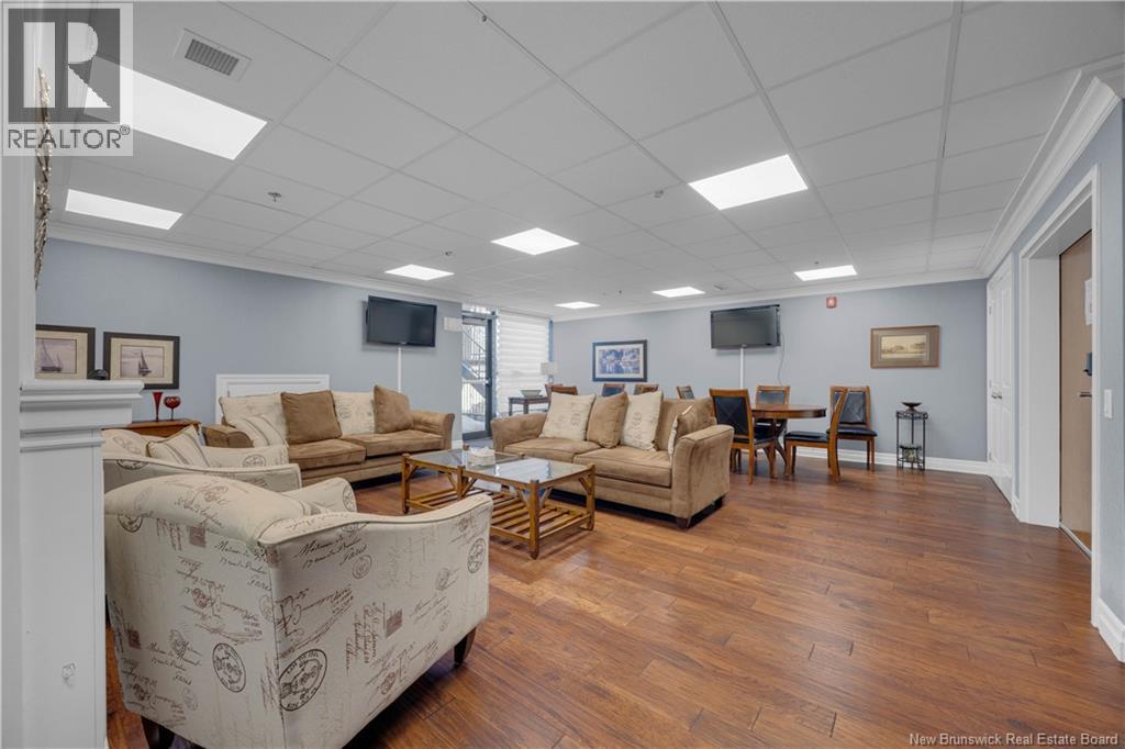 #111 243 PRINCE WILLIAM STREET - 33