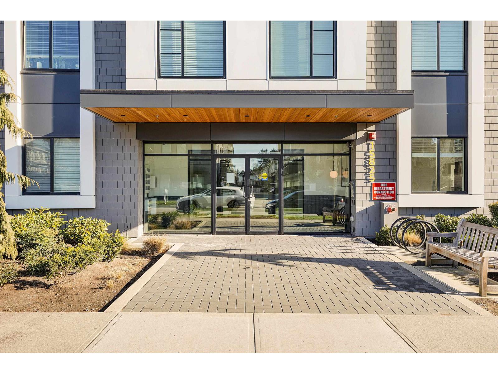 122 15825 85 Avenue - main photo