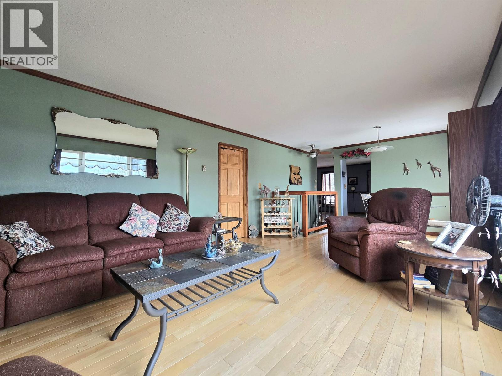 6072 LAKESHORE DRIVE, Horse Lake