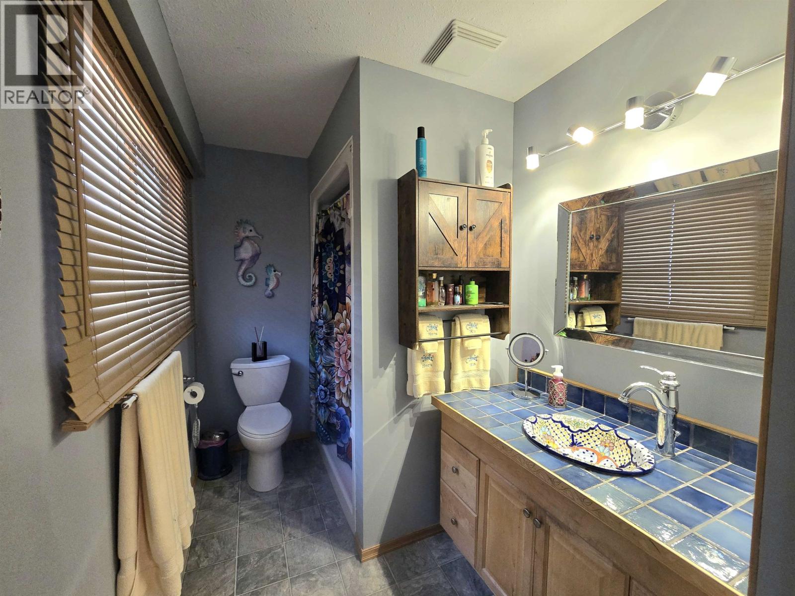 6072 LAKESHORE DRIVE, Horse Lake