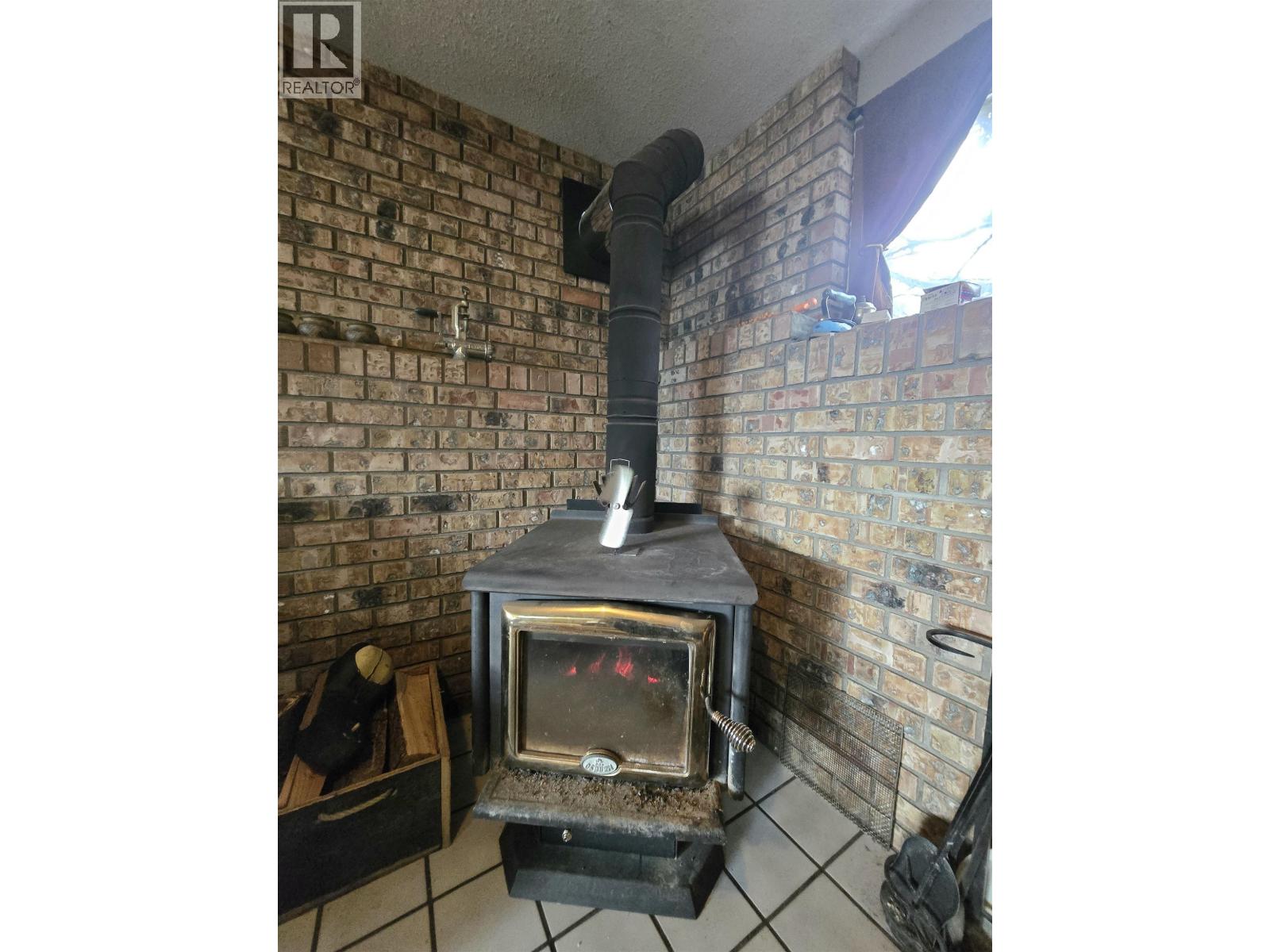 6072 LAKESHORE DRIVE, Horse Lake