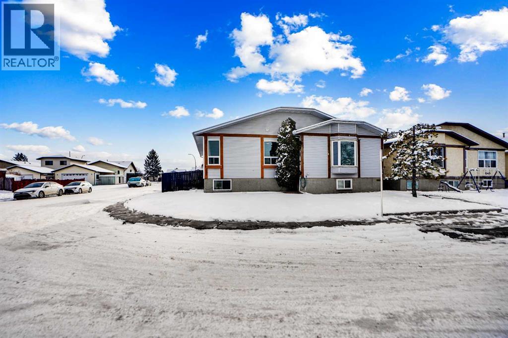 280 WHITWORTH WAY NE - 2