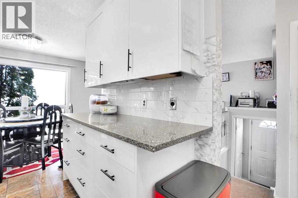 280 WHITWORTH WAY NE - 35