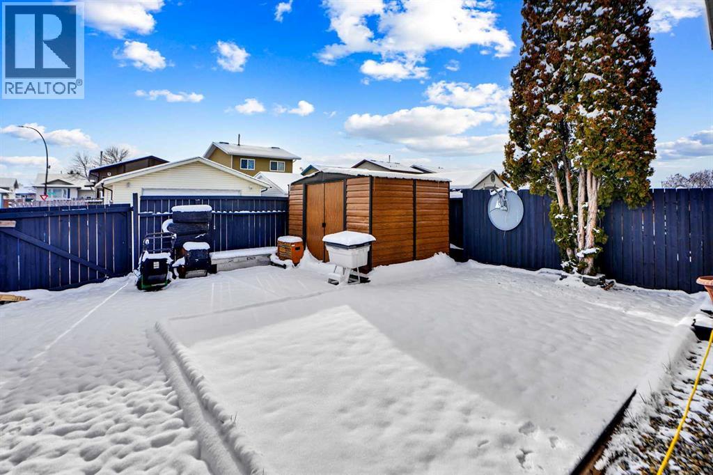 Single Family House Bi-level for Sale in  Whitworth Way NE Whitehorn Calgary 