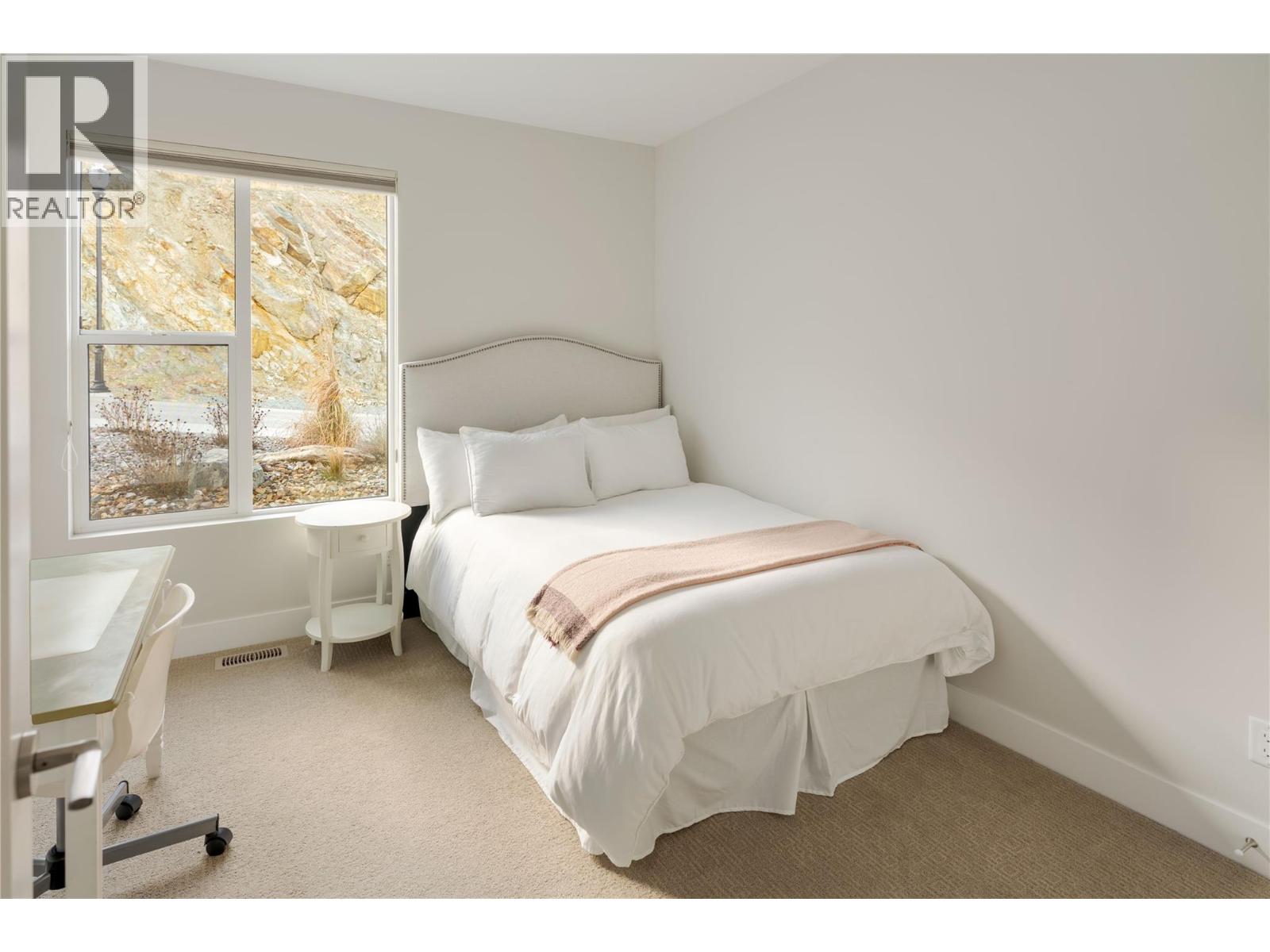  456 Sparrow Hawk Court, Kelowna