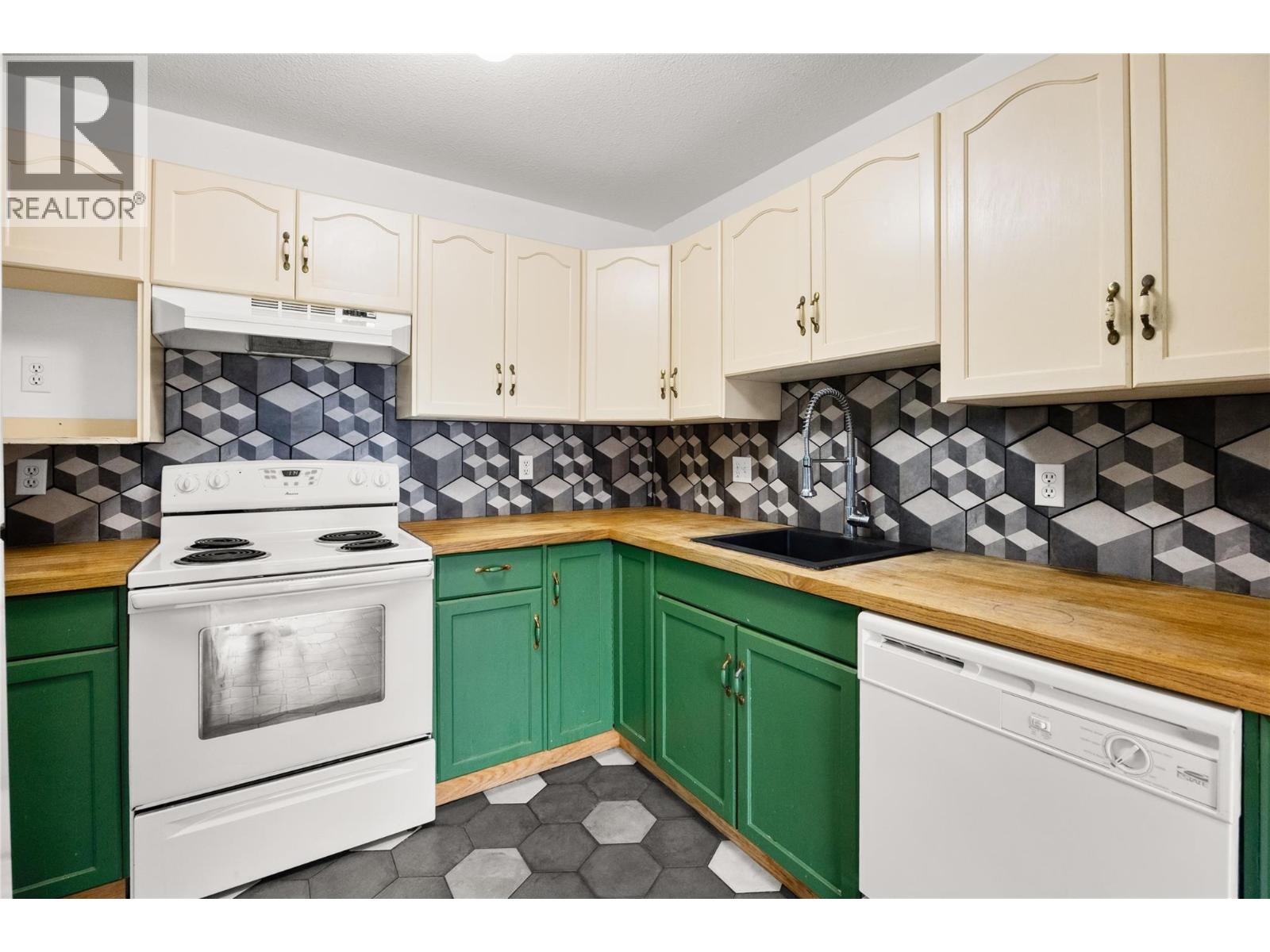 390 Rigsby Street Unit# 104, Penticton