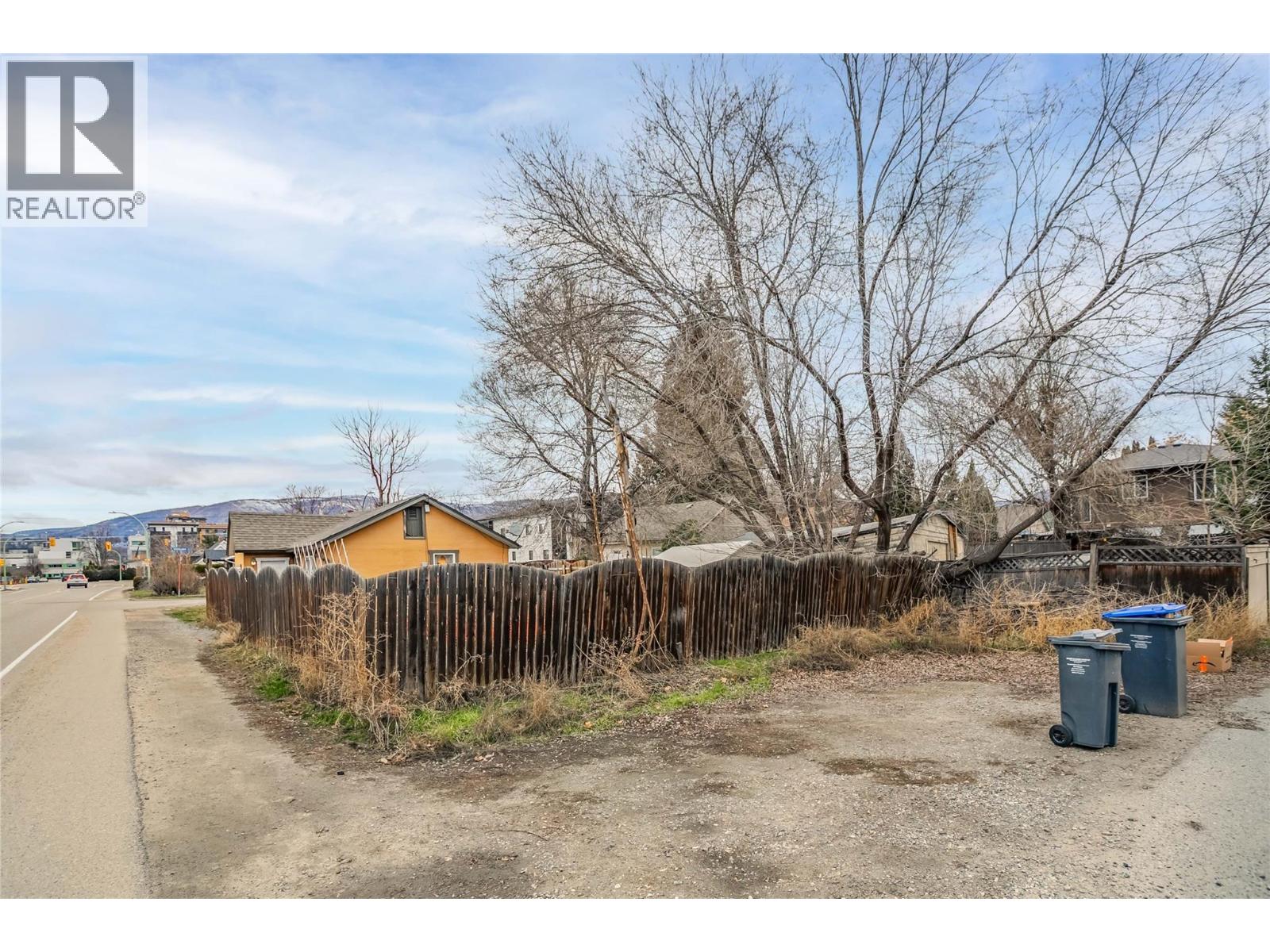 2293 Woodlawn Street, Kelowna